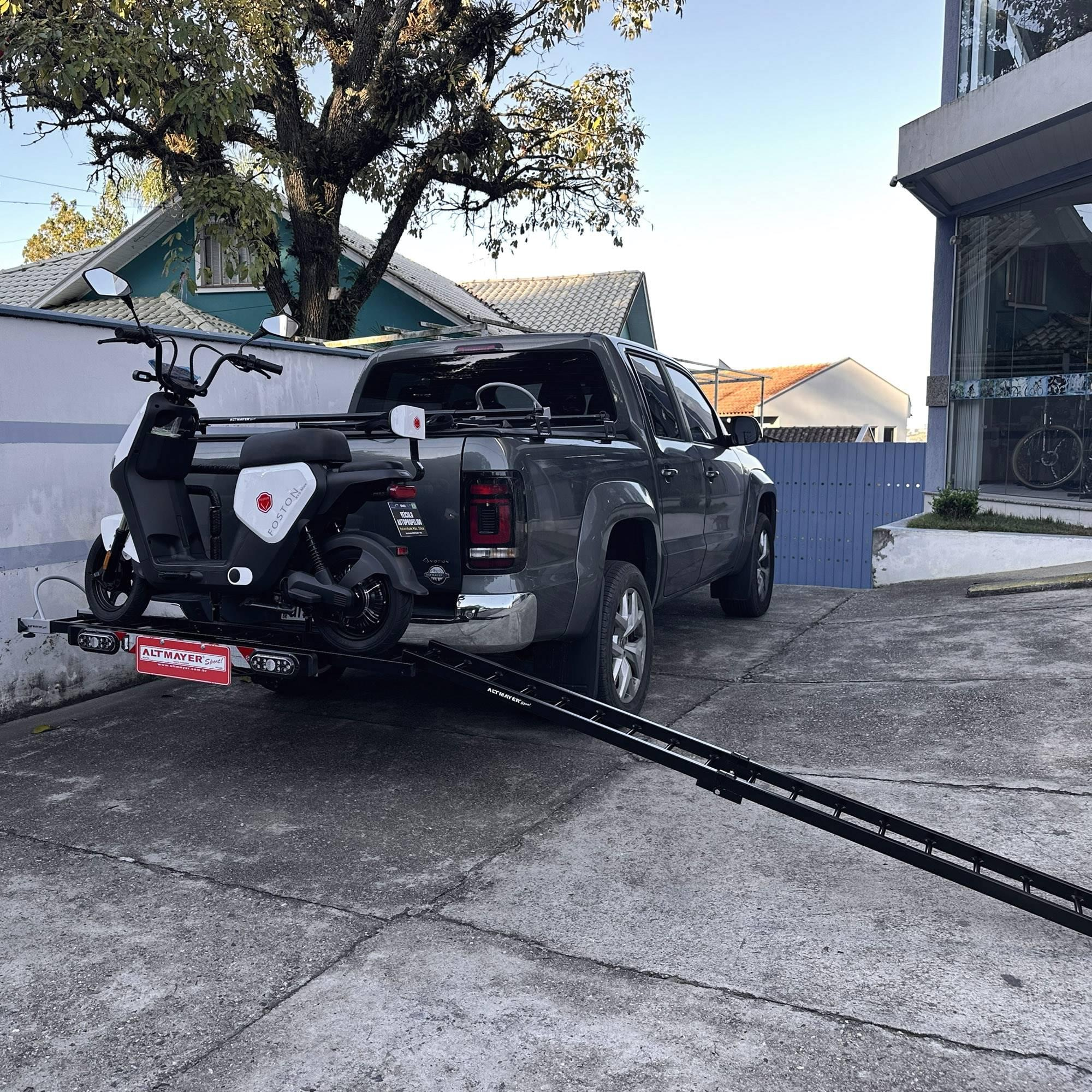 Porta Scooter para Bola de Engate Premium com Rampa de Embarque